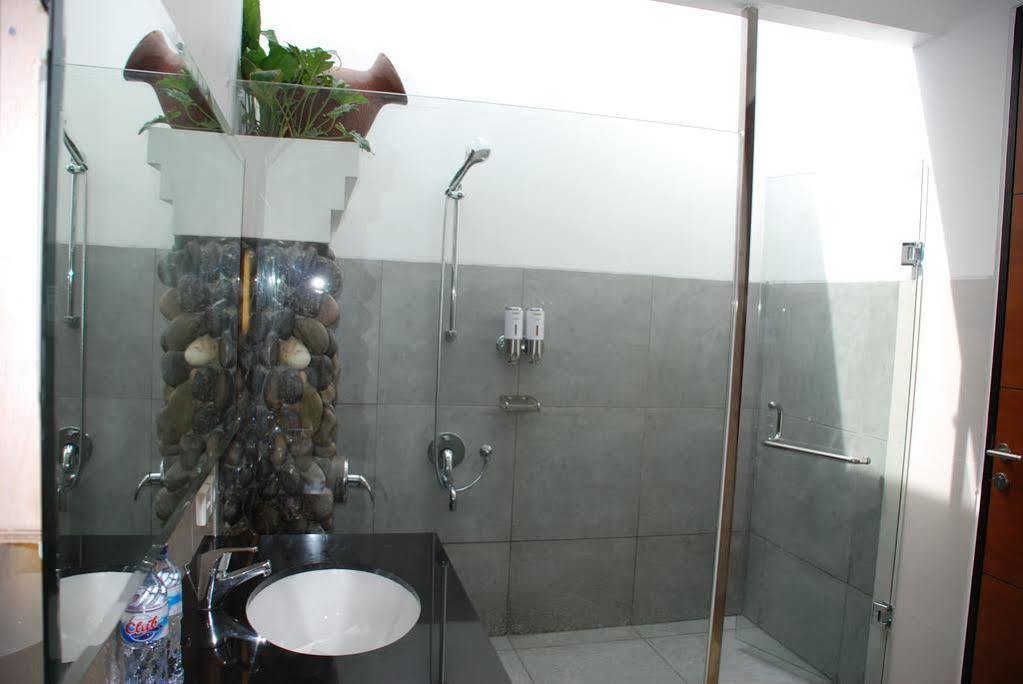 Rumah Kito Resort Hotel Jambi By Waringin Hospitality Екстериор снимка