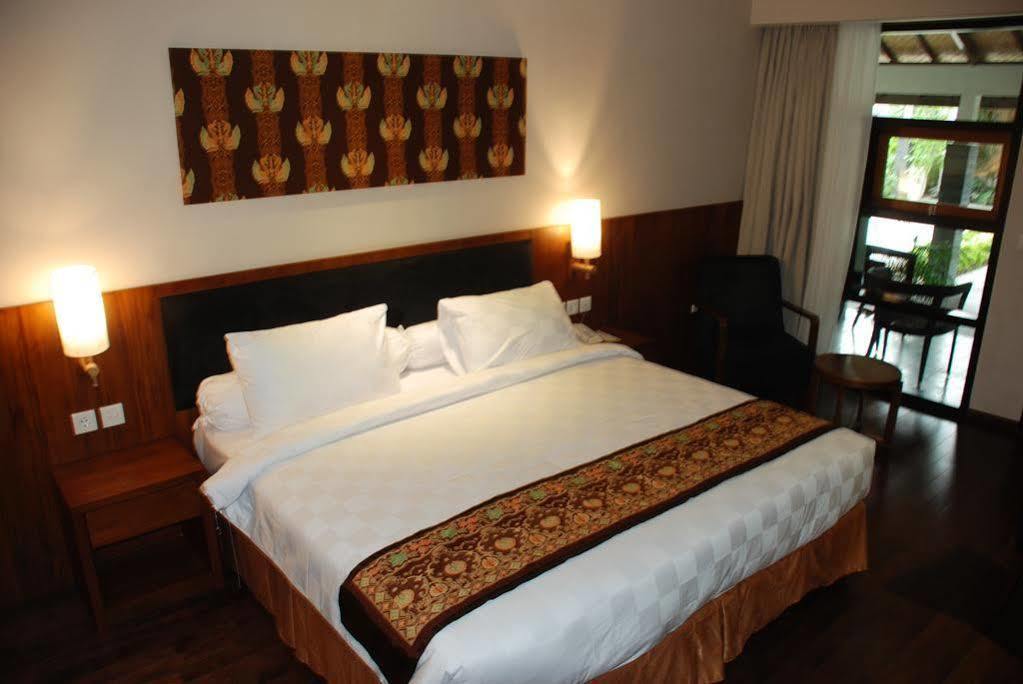 Rumah Kito Resort Hotel Jambi By Waringin Hospitality Екстериор снимка
