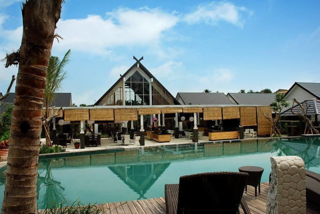 Rumah Kito Resort Hotel Jambi By Waringin Hospitality Екстериор снимка