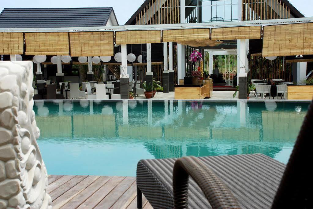 Rumah Kito Resort Hotel Jambi By Waringin Hospitality Екстериор снимка